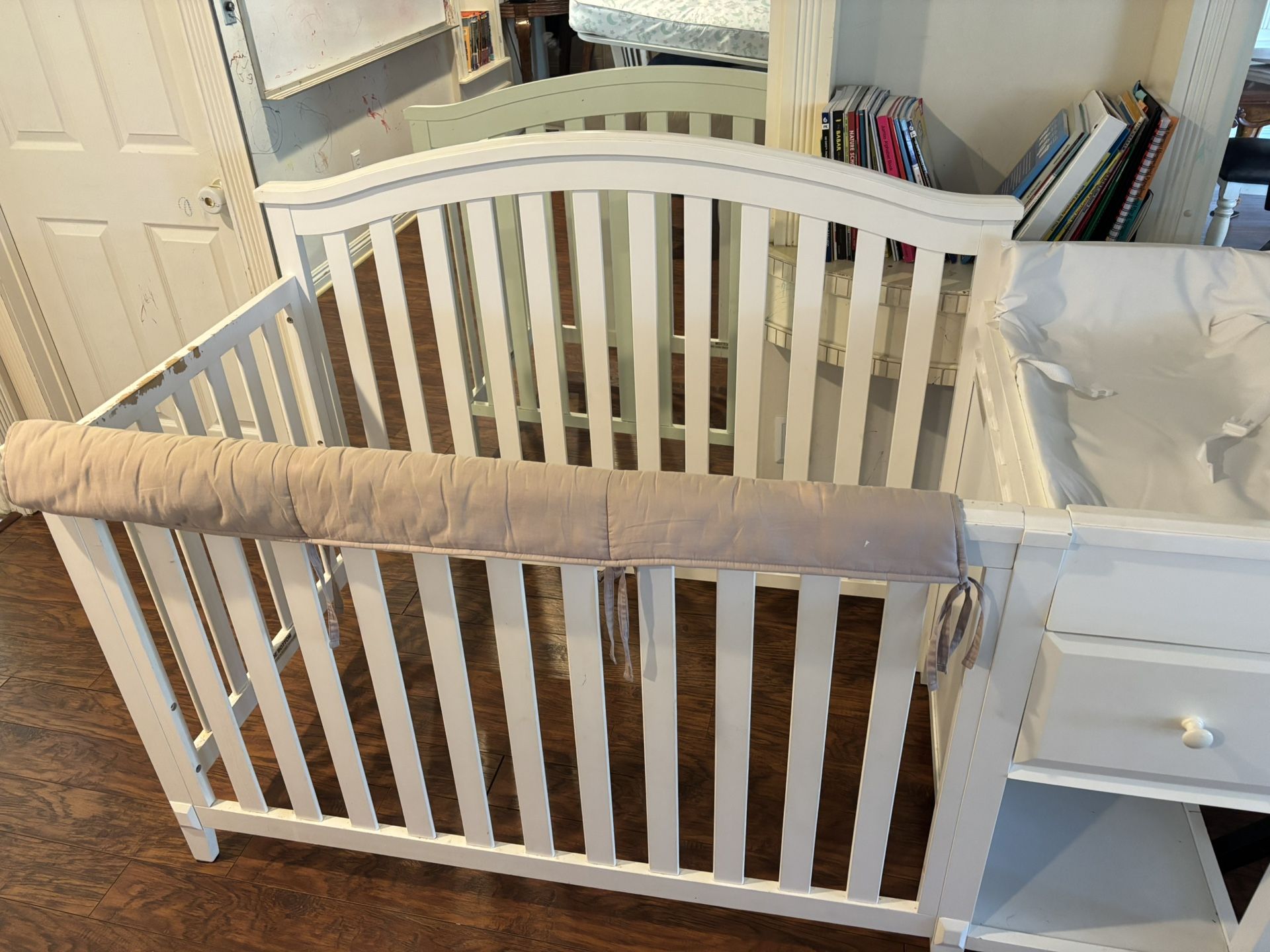 Crib With Changing Table And Storage room