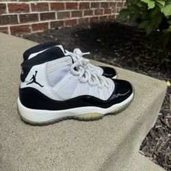 Jordan retro 11 Concord 6Y