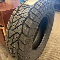 LT 275 70 18 Kumho Road Venture RT New Tires 10 Ply 