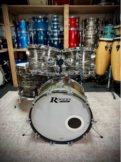 Vintage  Rogers Londoner Drum Set in Black Strata