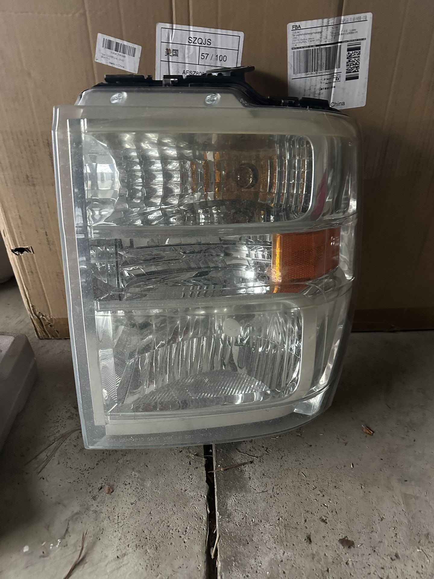 08 E-250 Headlight