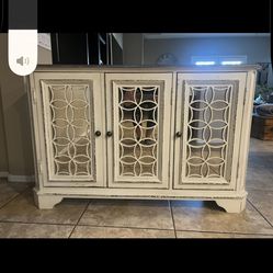 American Furniture Warehouse Cabinet