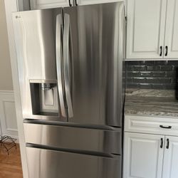 LG 29 cu. ft. SMART Standard Depth MAX French Door Refrigerator with Full Convert Drawer