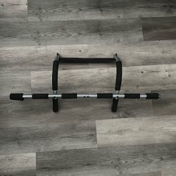 Pull Up Bar 