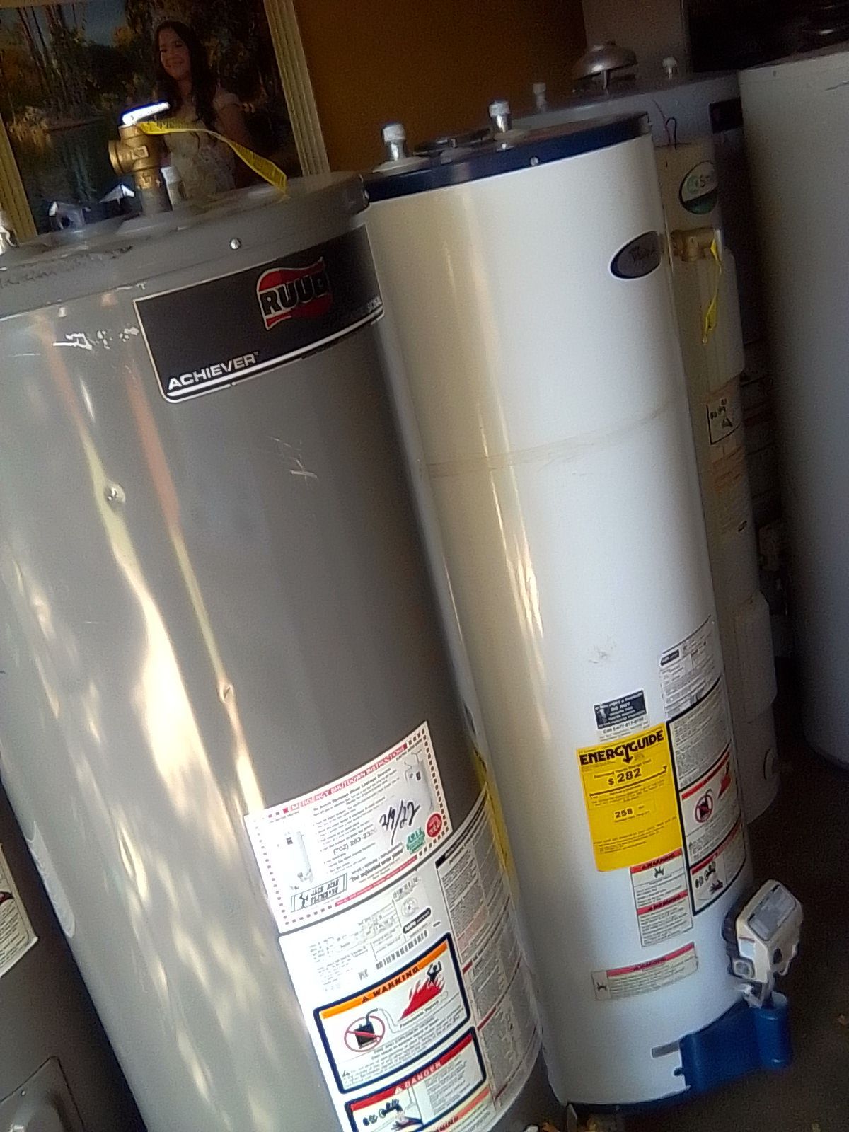 WATER HEATER'S TWO DIFFERENT BRAND'S SAME SIZE 40" GALLON GAS BRAND RUUD & WHIRLPOOL BOTH ARE IN EXCELLENT CONDITION WITH 6 MONTHS WARRANTY PRICE $350