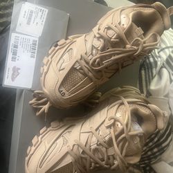 Valenciana Size 8.5 For. Men. 9 Woman 