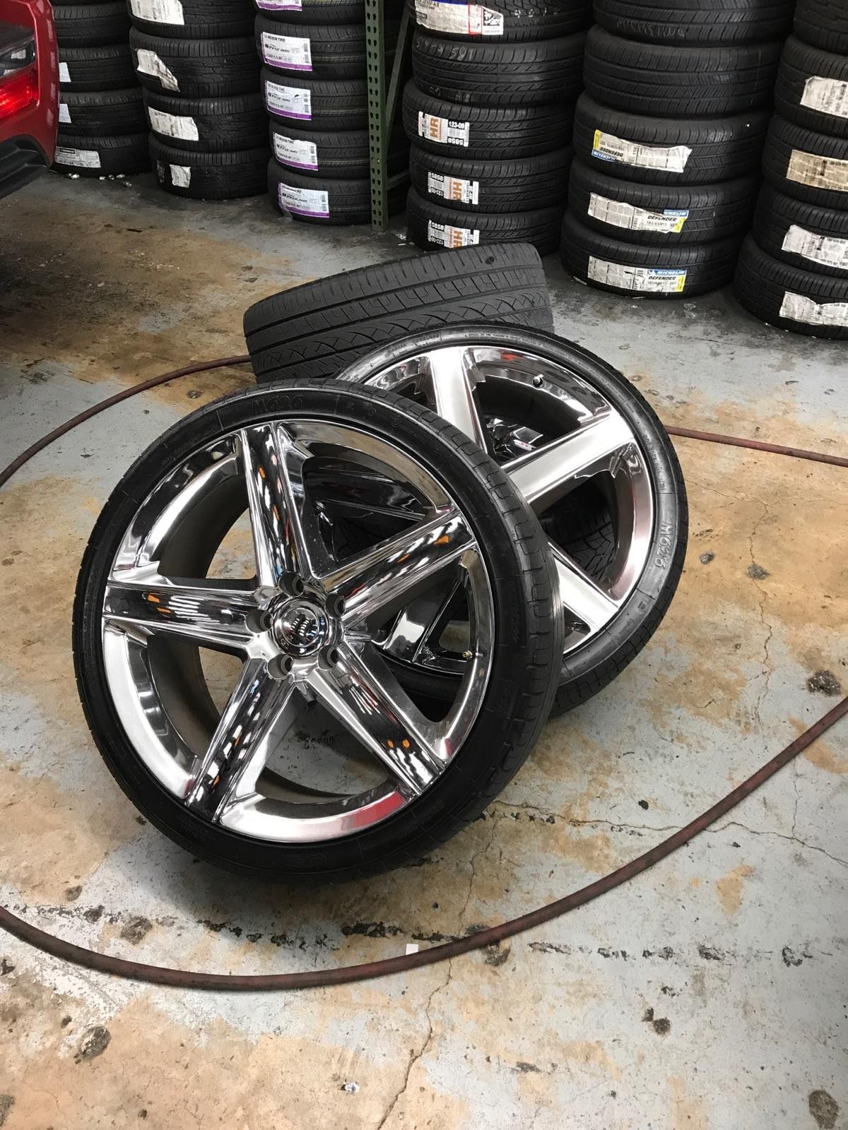 22s Jeep Srt8 Rims & Tires