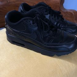 AIR MAX  SIZE 5 👍🏻