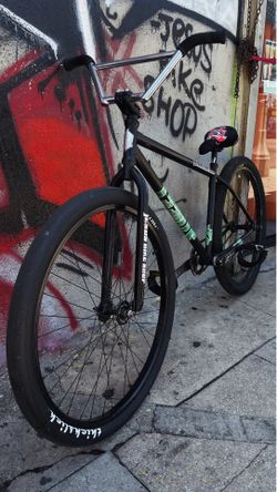 Street co