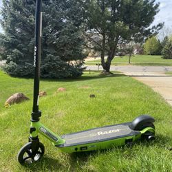 Razor E90 Black Label Fully Electric Scooter
