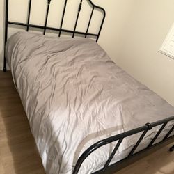 Queen Size Metal Bed Frame – Brand New – $100