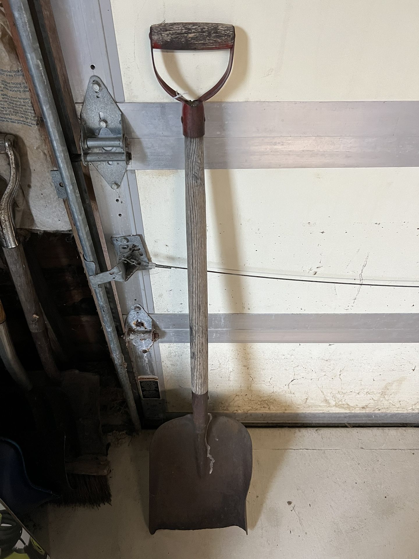 Metal Shovels