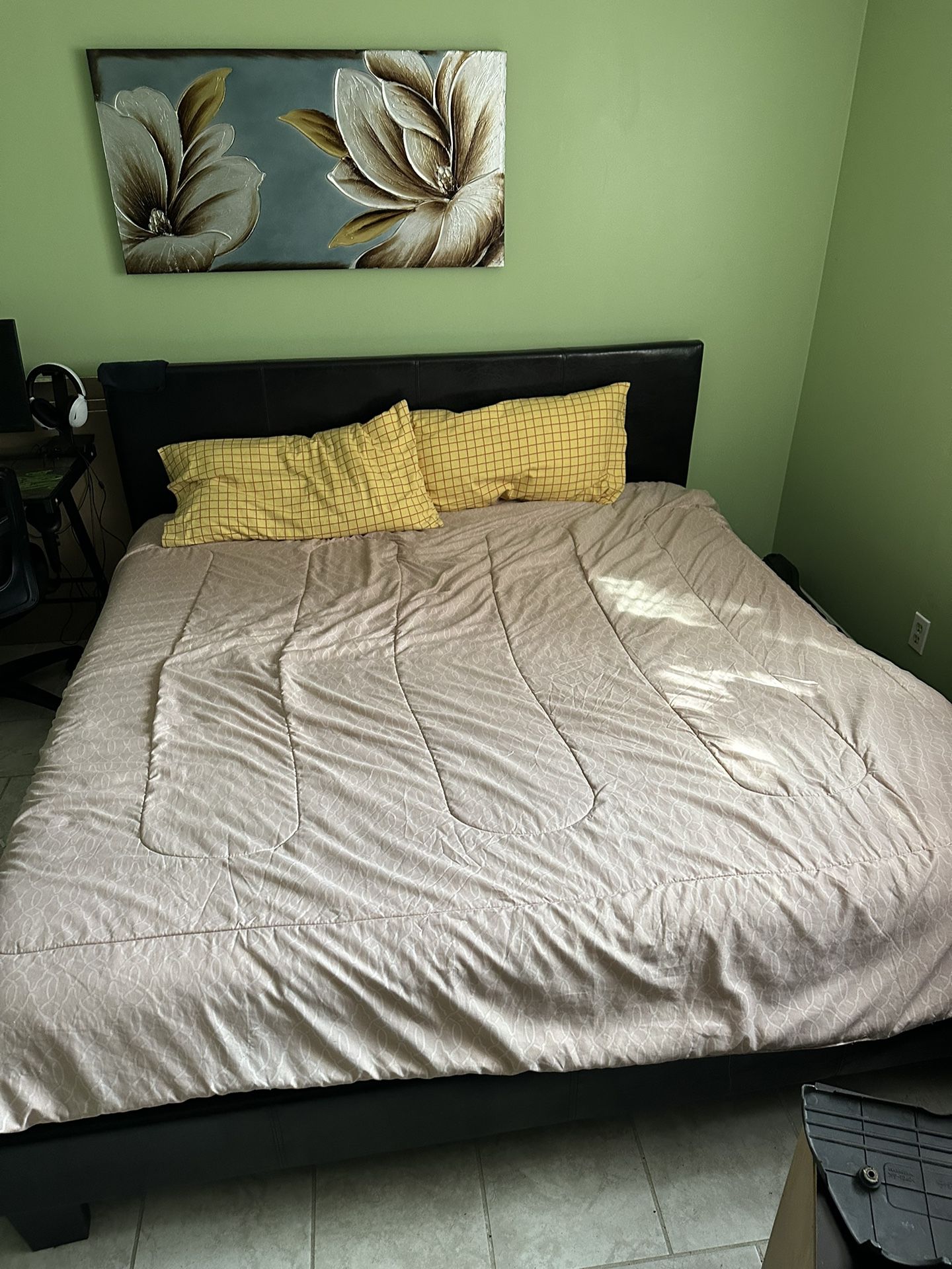 King Size Bed Frame & Mattress ! $ 240 Only Cash