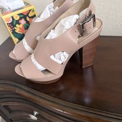 Michael Kors platforms sz 9