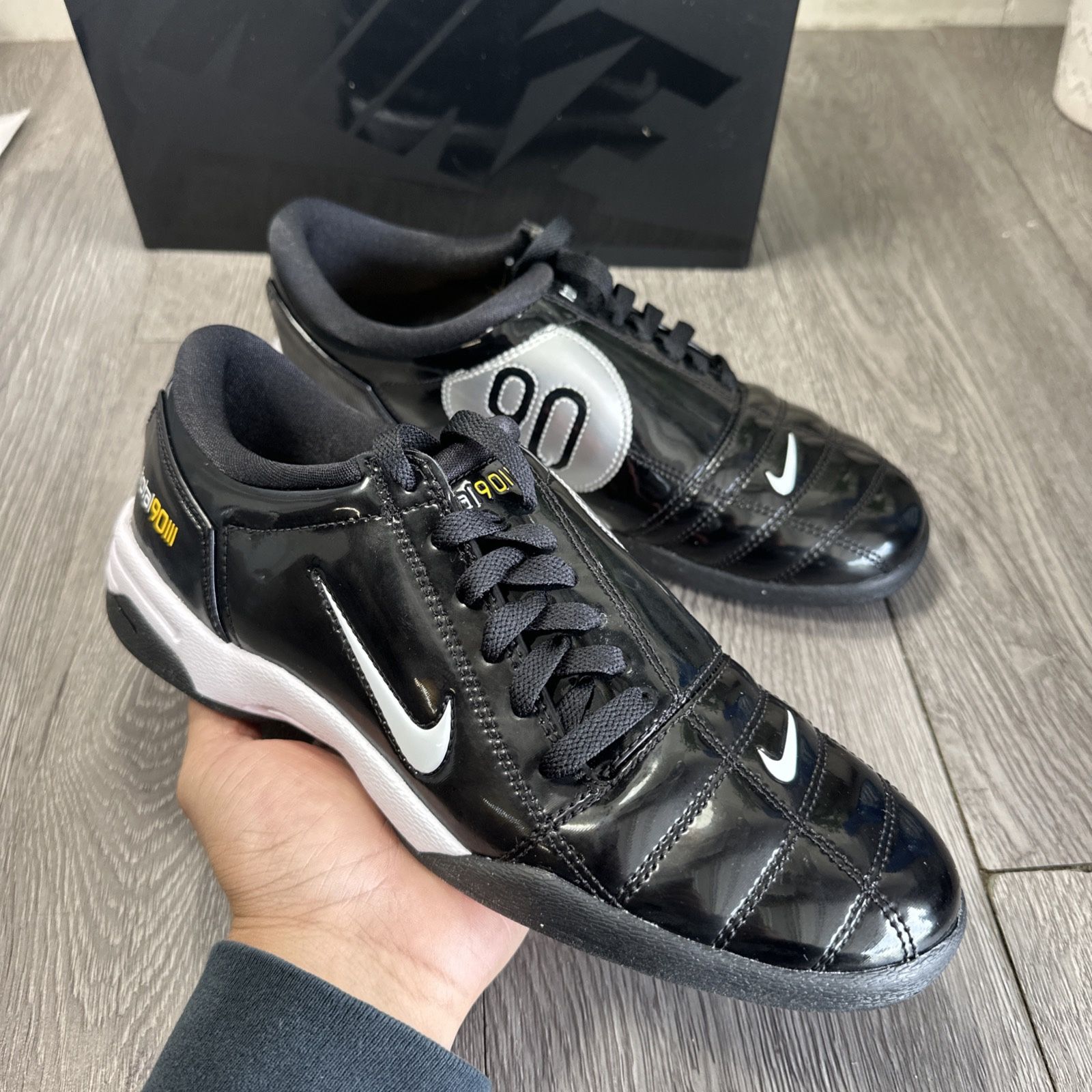 NIKE TOTAL 90 SP Color Black White Silver HJ9351 001 Size 13  display picture 3