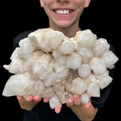 Massive Quartz’s Crystal Cluster 