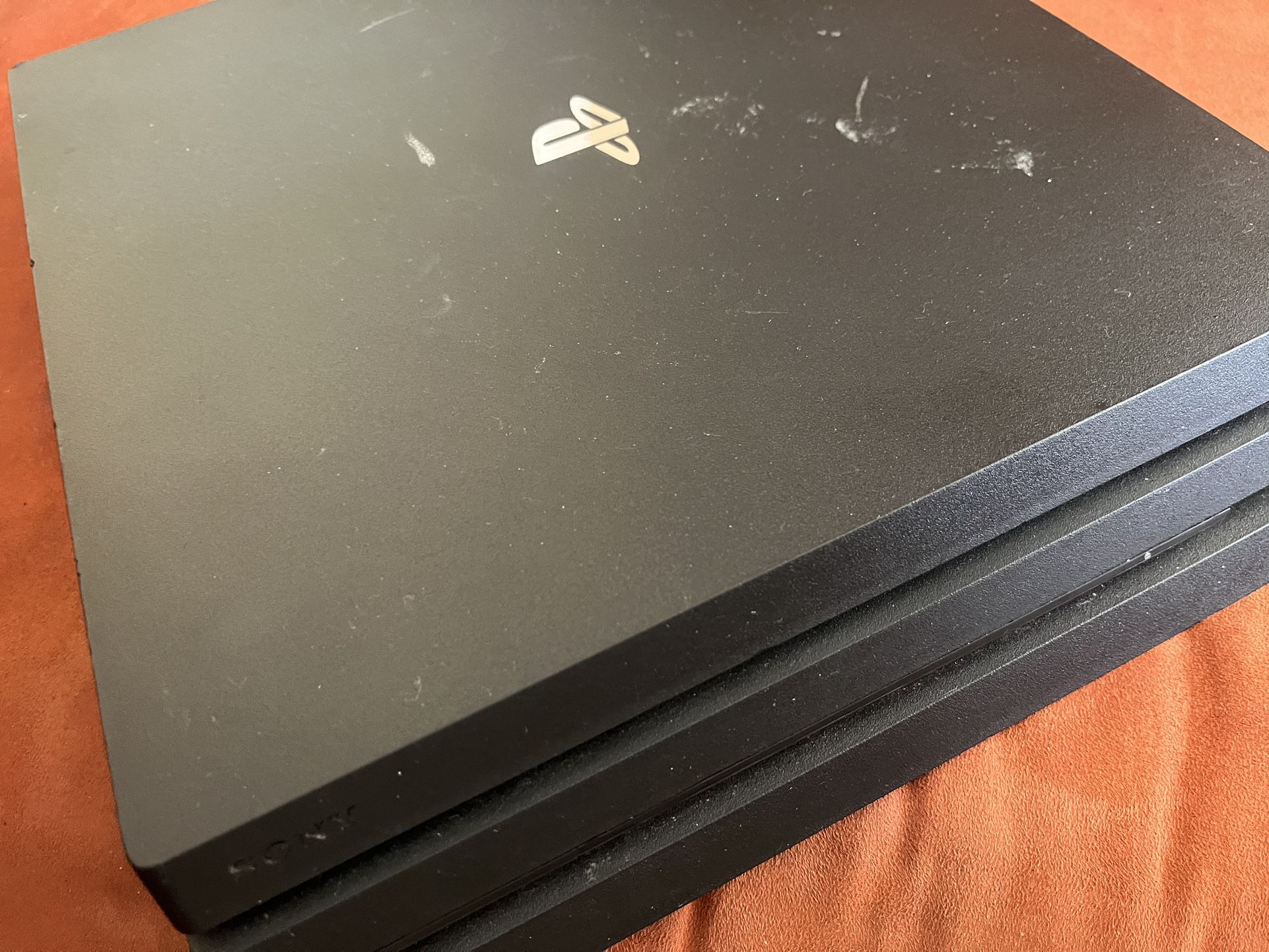 PS4 Black