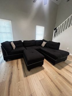 Large Black Sectional with Chaise & Matching Ottoman