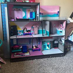 LOL/OMG Dollhouse