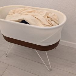 Snoo Motion Bassinet 