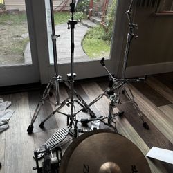 DRUM HARDWARE SNARE, CYMBALS