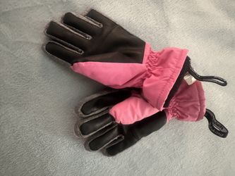 Snow gloves: Size 6-9 Year Old: Excellent Condition : Pink And Cyan