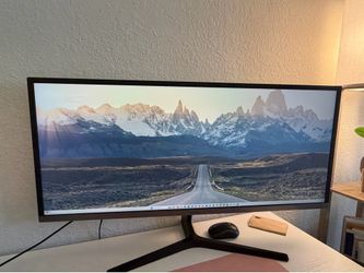 Samsung 34” Ultrawide WQHD Monitor – Excellent Condition