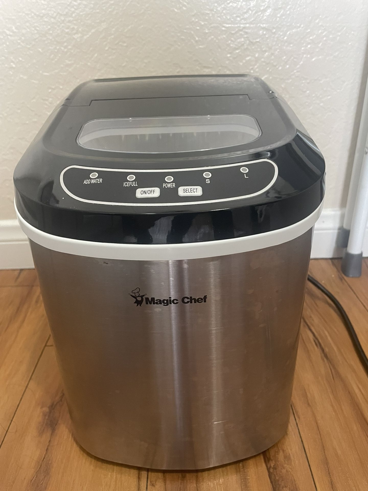 Magic Chef Ice Maker