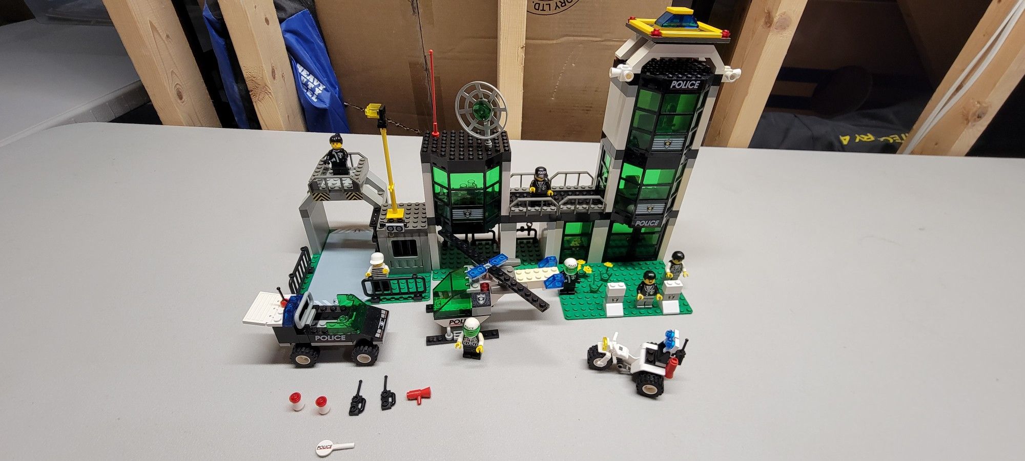 Lego City 6332 Command Post Central