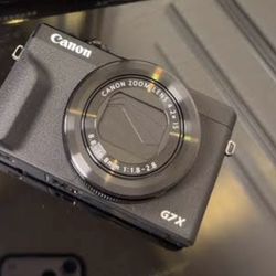Canon G7x Mark III