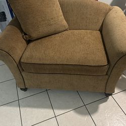 Oversized Chair With Pullout Twin Bed
