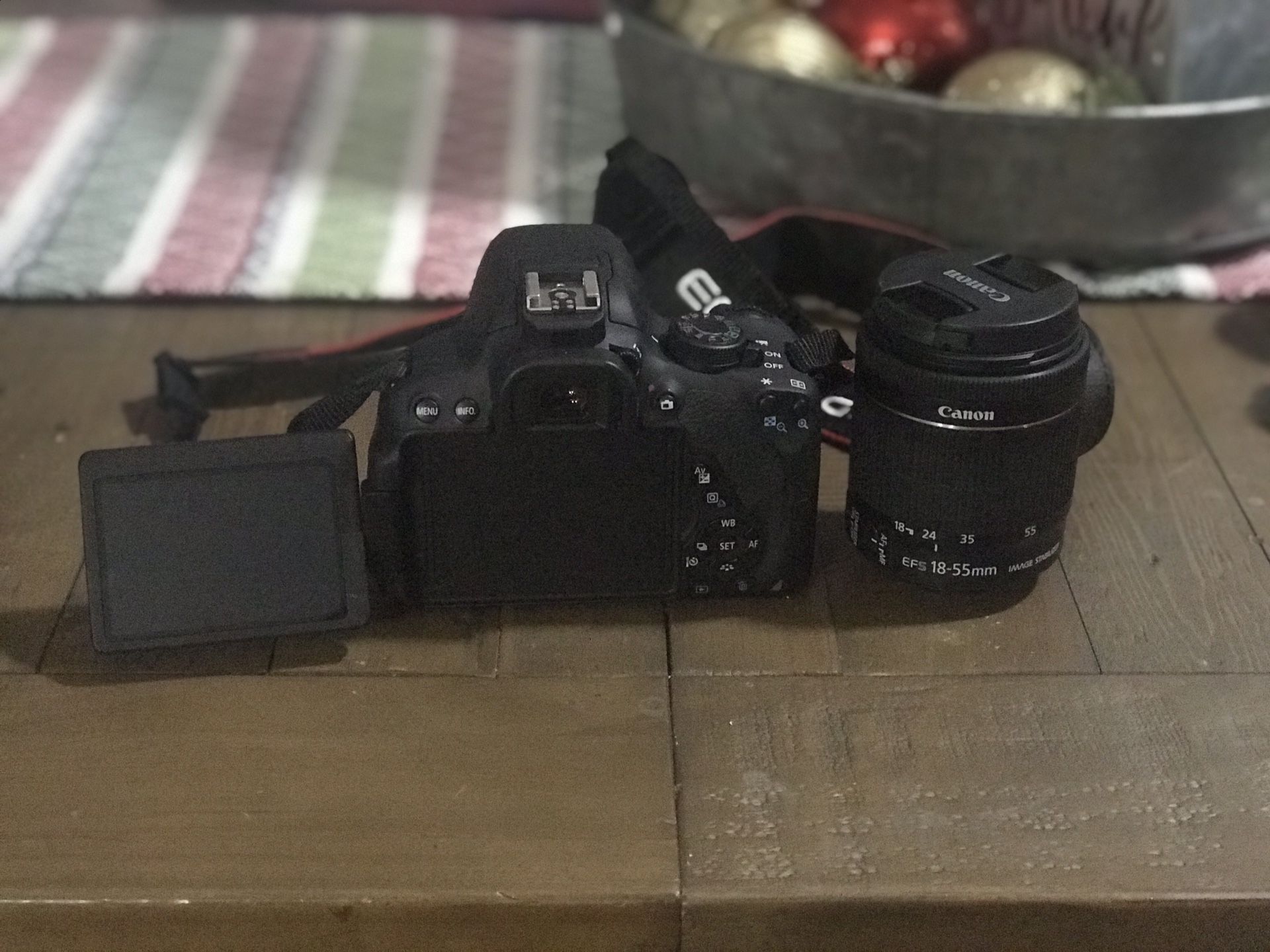 CANON- Rebel T5i
