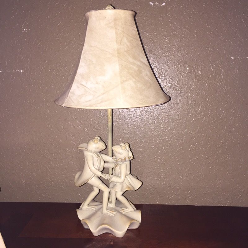 Vintage dancing frog lamp with shade