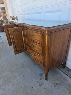 Thomasville Antique dresser