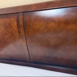 Full Sized Wooden Bed Frame+Box+Mattress