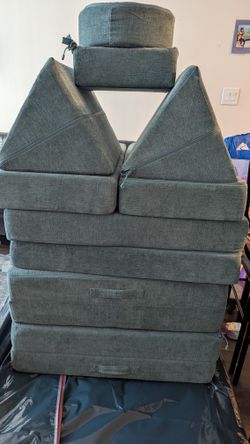 12-Piece Kids Play Fort – Washable Zip Covers (Retail $150)
