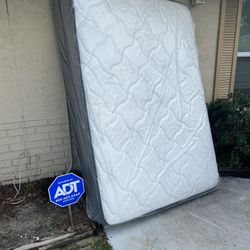   Mattresses: twin, full , queen regular ,  Colchon Nuevo Colchones plush or pillow top available cama bed mattress 