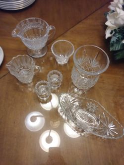 Lot of assorted household crystal items