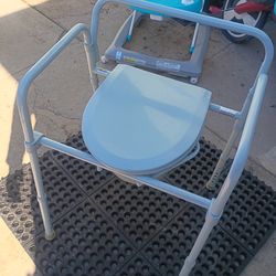 Medical commode Chair
