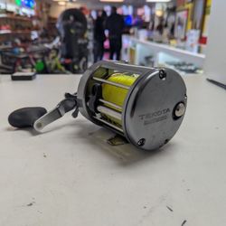 Shimano Tekota 800 Reel