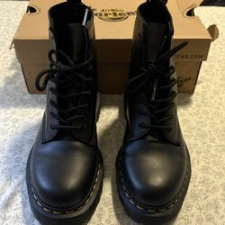 Doc martens 1460 BEX SMOOTH LEATHER LACE UP BOOTS