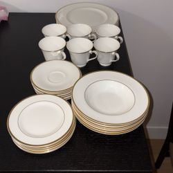 Royal Doulton England  English Fine Bone China