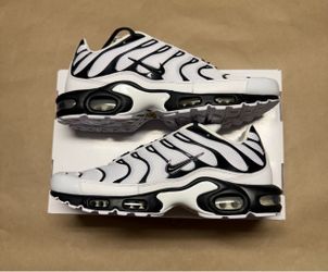 Nike Air Max Plus By you Mens size 10.5 running shoes NEW!