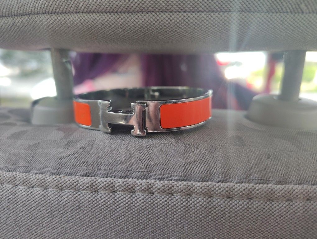 Hermes Clik Clak