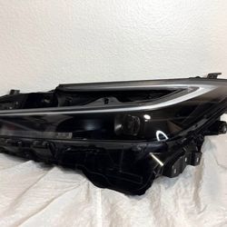 2023 - 2025 TOYOTA PRIUS SIDE LH HEADLIGHT OEM
