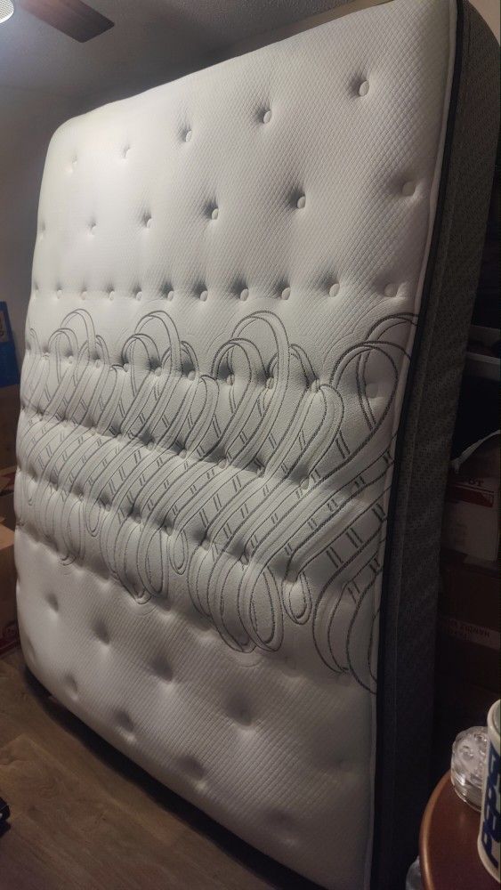 Mattress And Bosprin 