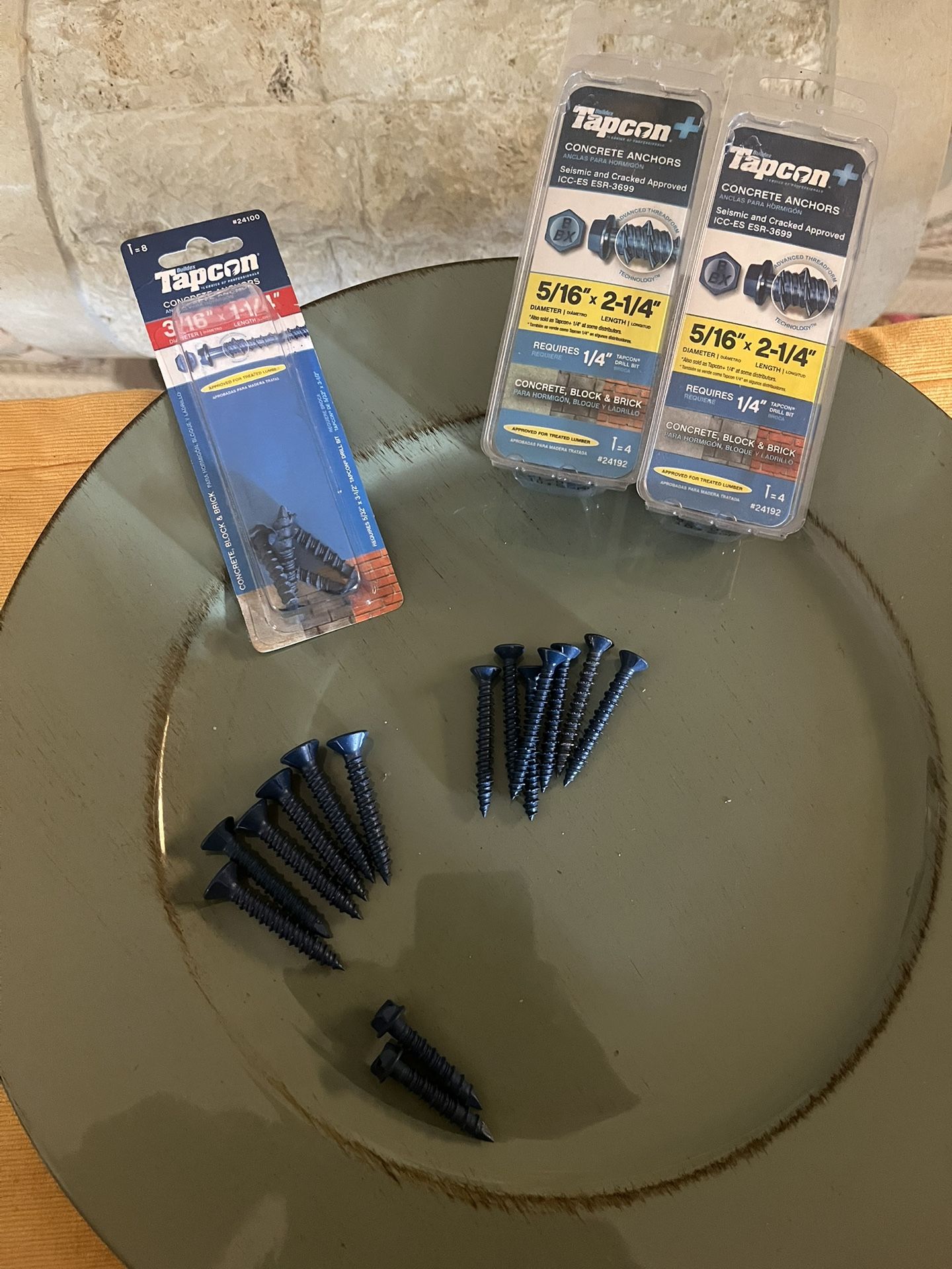 Lot Of Tapcon Concrete Screws/anchors