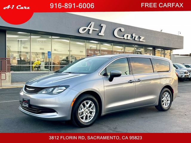 2020 Chrysler Voyager