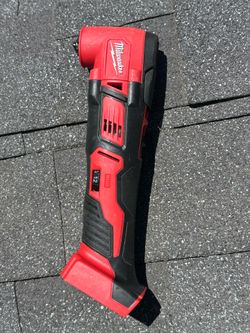 Milwaukee M18 MultiTool