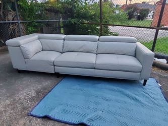 Sofia vergara Couch